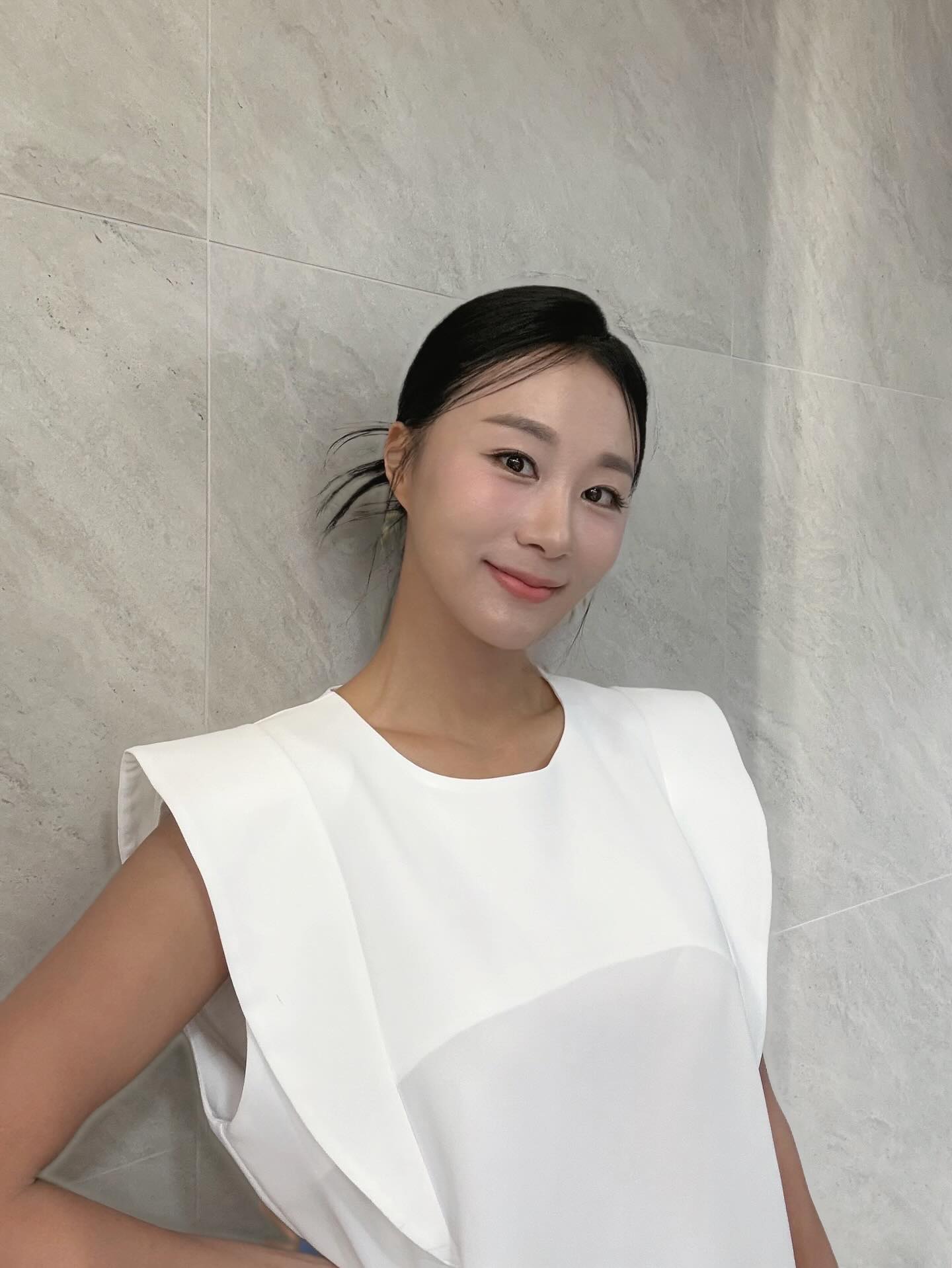 윤지우 사진